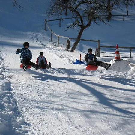 Farm stay Bio-Bauernhof-Hotel Matlschweiger